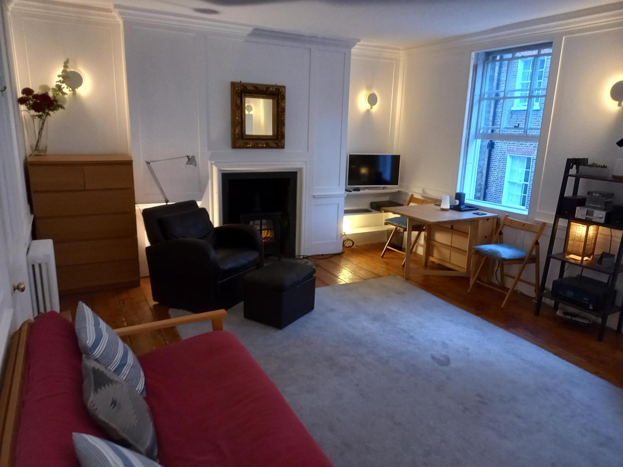 Large Bright Soho Flat With Large Terrace